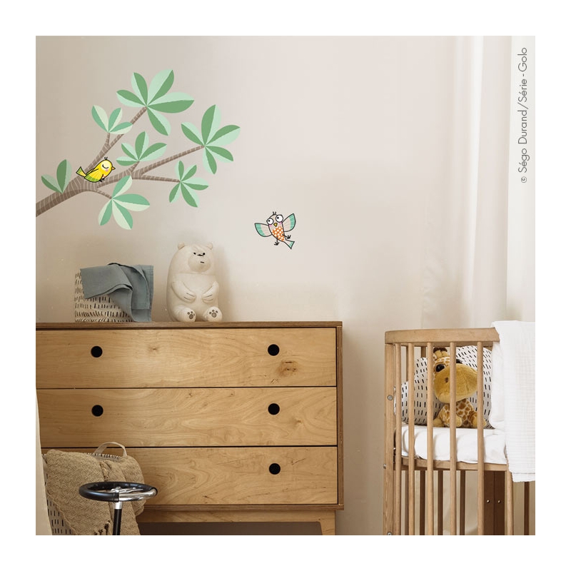 Sticker jungle, branche baobab et oiseaux. une décoration simple et colorée pour chambre d'enfant